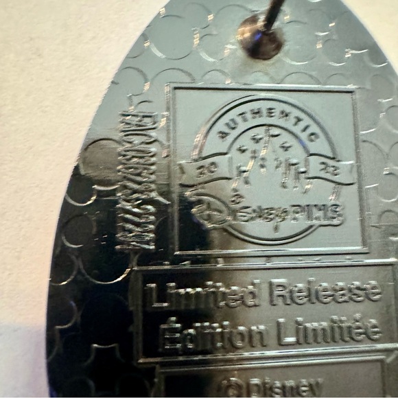 NWT. Disney Parks Pin Dale Happy Easter Egg 2023 Chip & Dale EGGstravagana LR - Picture 11 of 11